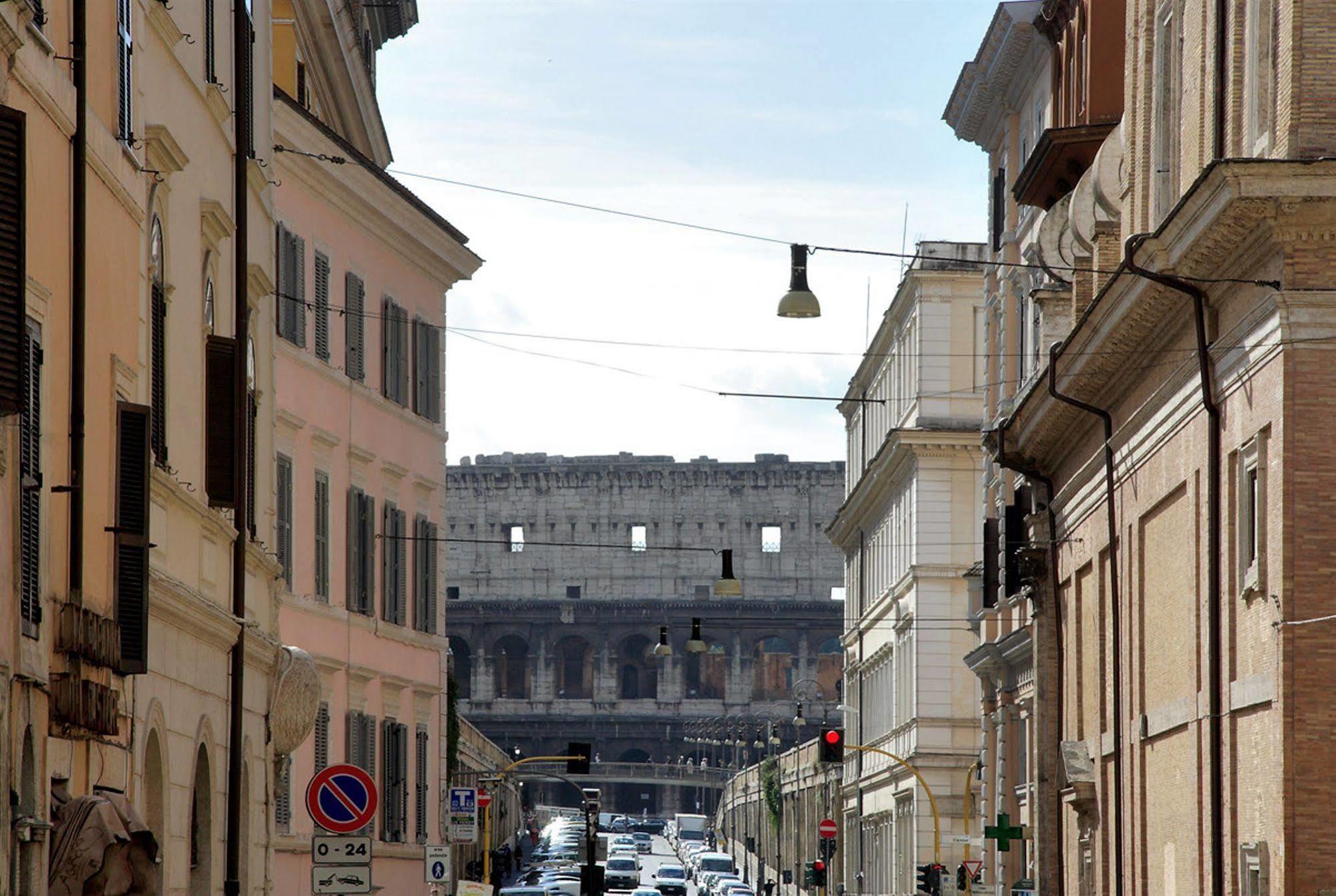 Daplace - Hqh Colosseo Rome Bagian luar foto
