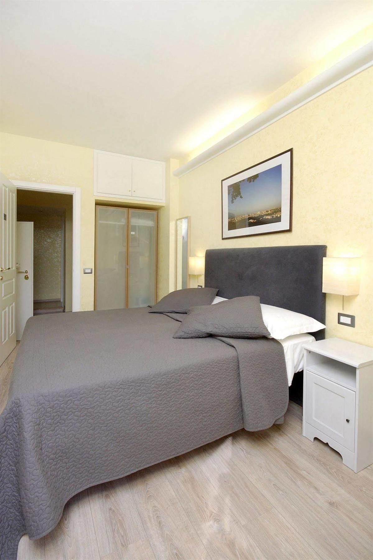 Daplace - Hqh Colosseo Rome Bagian luar foto